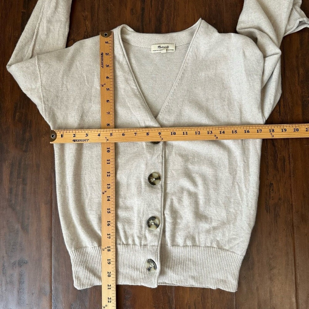MADEWELL (Re)sourced Cashmere Carlyn V-Neck Cardigan Sweater Cream - Picture 9 of 9